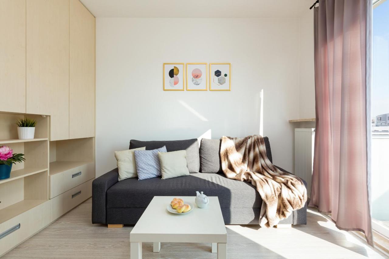 Metro Bielany Apartments By Noclegi Renters Varsavia Esterno foto