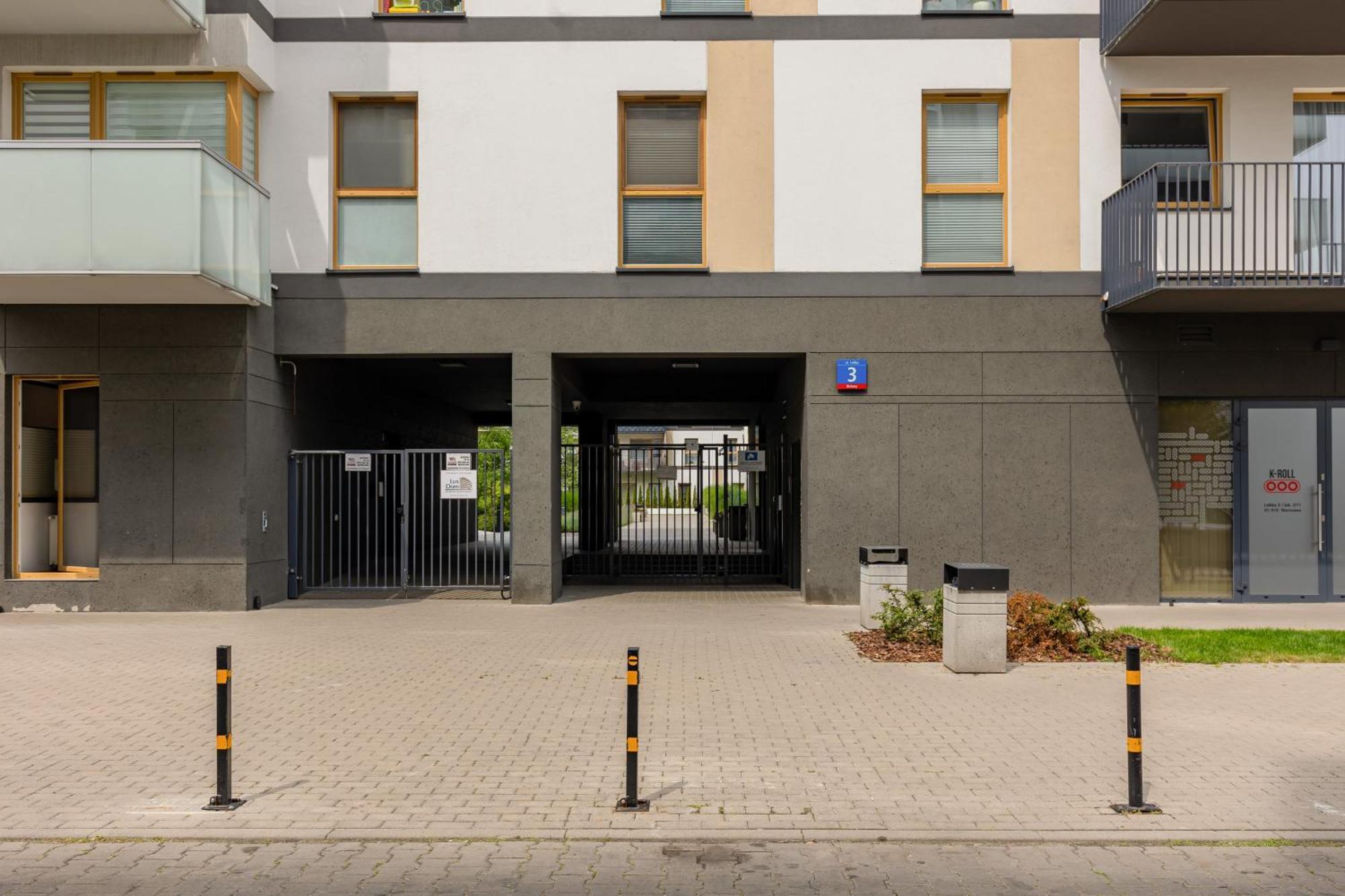 Metro Bielany Apartments By Noclegi Renters Varsavia Esterno foto